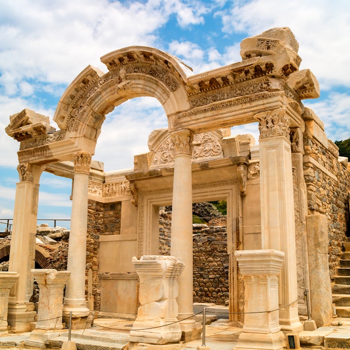Treasures of Türkiye: Ancient Ruins and Anatolian Adventures in Istanbul, Izmir, and Cappadocia